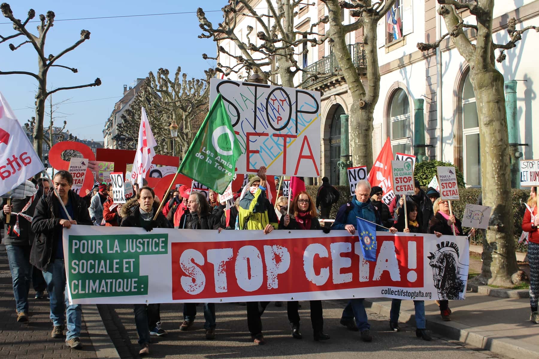 Entre 700 et 1000 personnes contre l’accord transatlantique CETA mercredi à Strasbourg