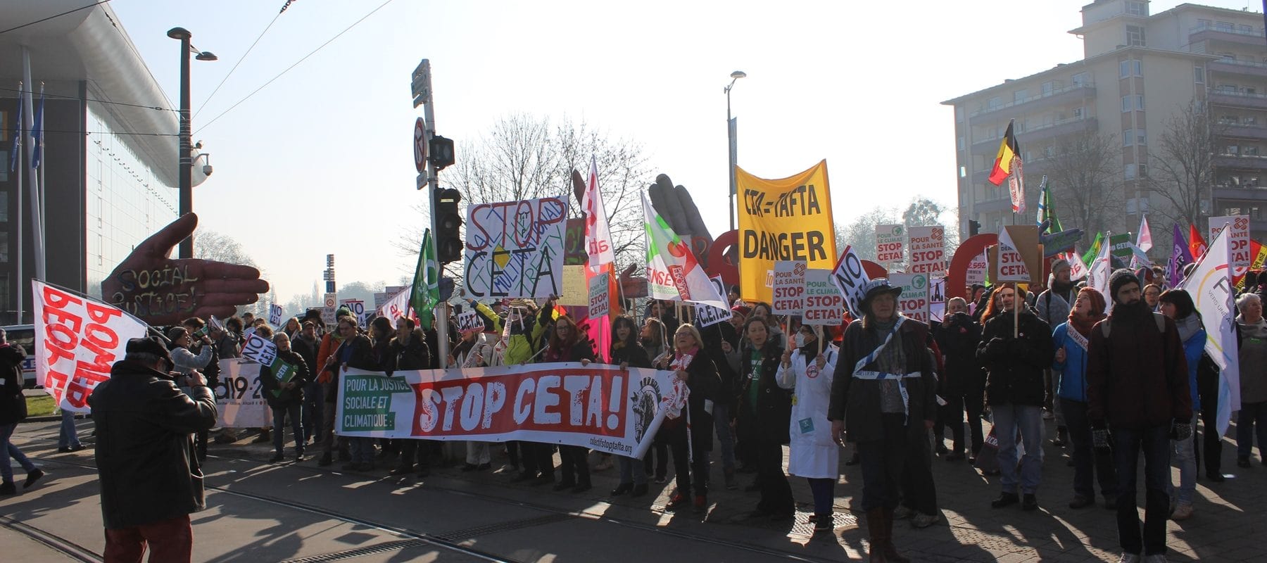 Strasbourg a soutenu les manifestants contre le CETA en leur laissant deux gymnases