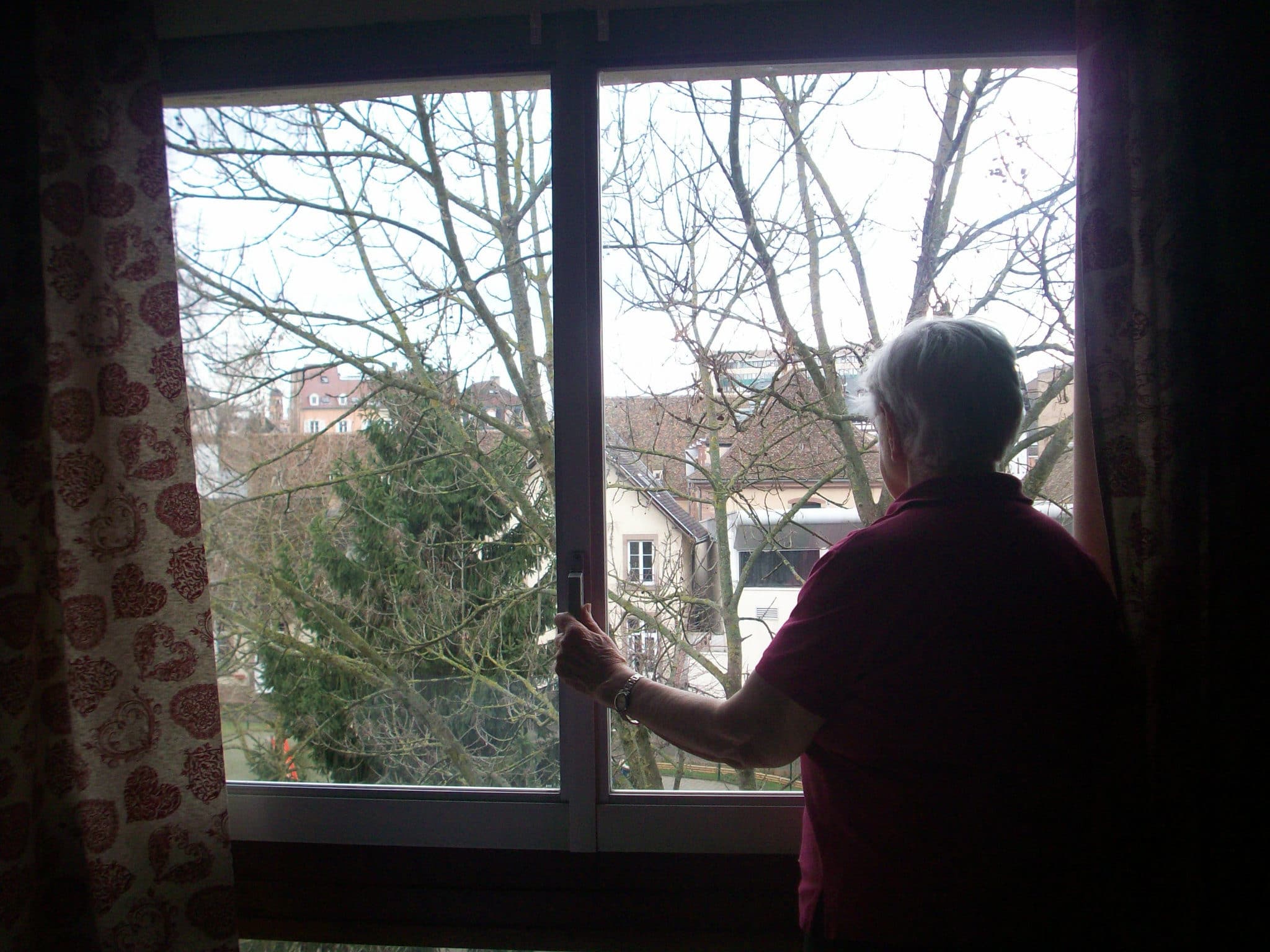 Gisèle, 86 ans, de droite et désespérée : « ils ont tous des casseroles ! »