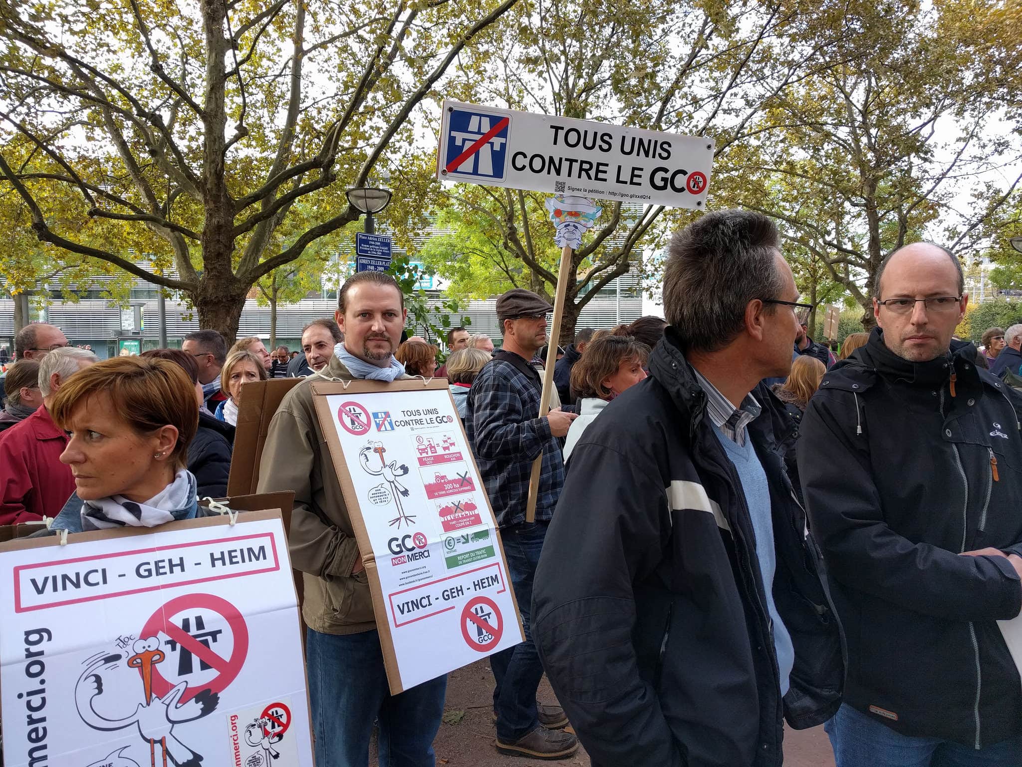 Le maire d’Oberschaeffolsheim porte plainte contre trois militants anti-GCO postés devant sa mairie