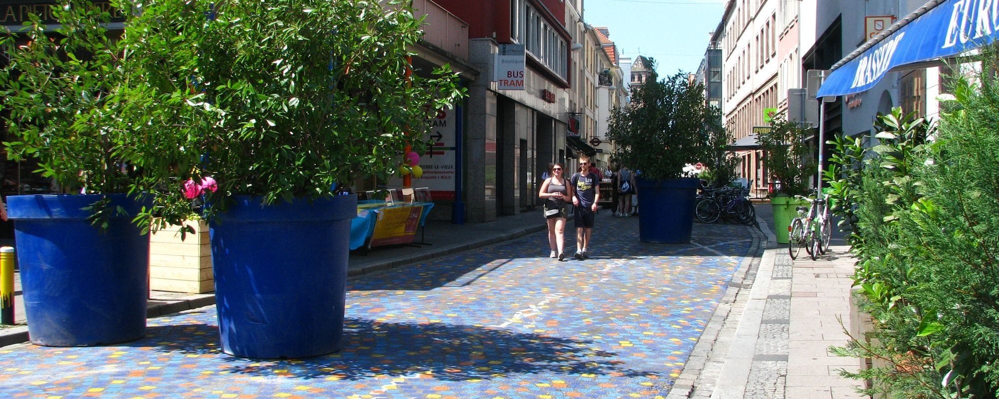 La rue du Jeu-des-Enfants devient piétonne et colorée