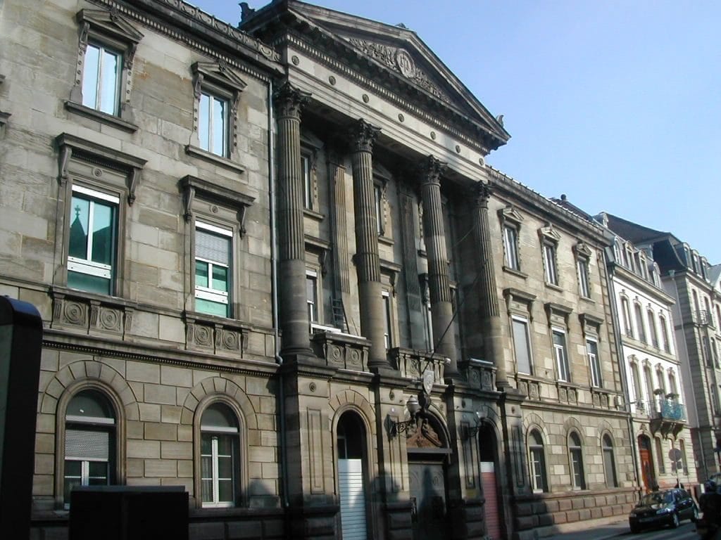 L'ancien hôtel de police de la rue de la Nuée Bleue (Photo Archi-Wkik / cc)