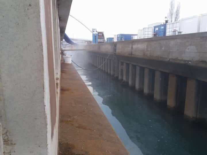 Le chantier de rénovation du Renoir, officiellement "seulement à l'intérieur" du bateau. Photo remise.