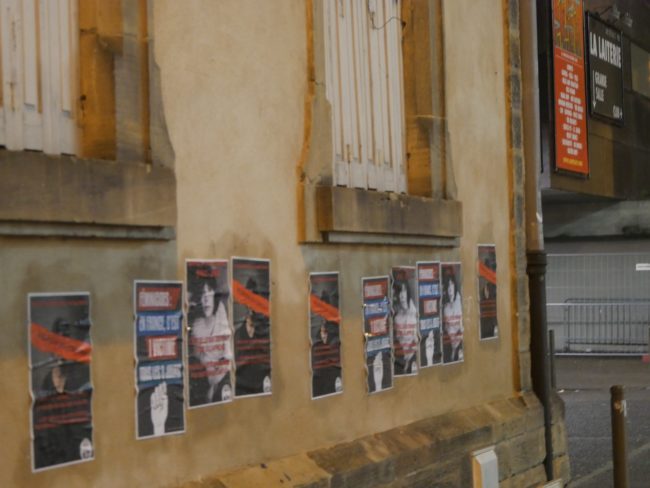 Un premier collectif a couvert les murs d'affiches rappelant les femmes mortes sous les coups de leur conjoint (Photo GK/ Rue 89 Strasbourg/ cc)