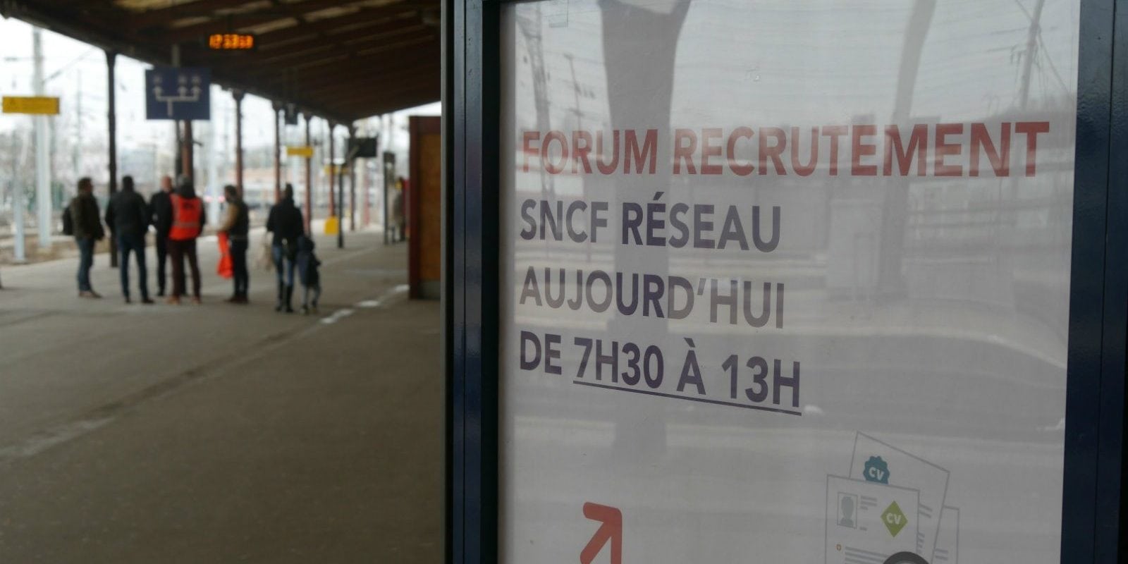 À un forum de recrutement de la SNCF : une réforme ? Quelle réforme ?