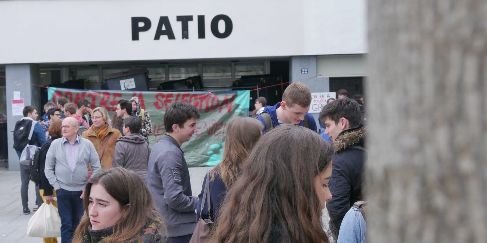 Le Patio bloqué par les étudiants en lutte de l’université de Strasbourg