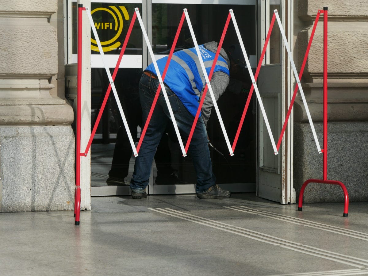 Manque de masques, risque de chômage et absence de prime : les agents d’entretien triment