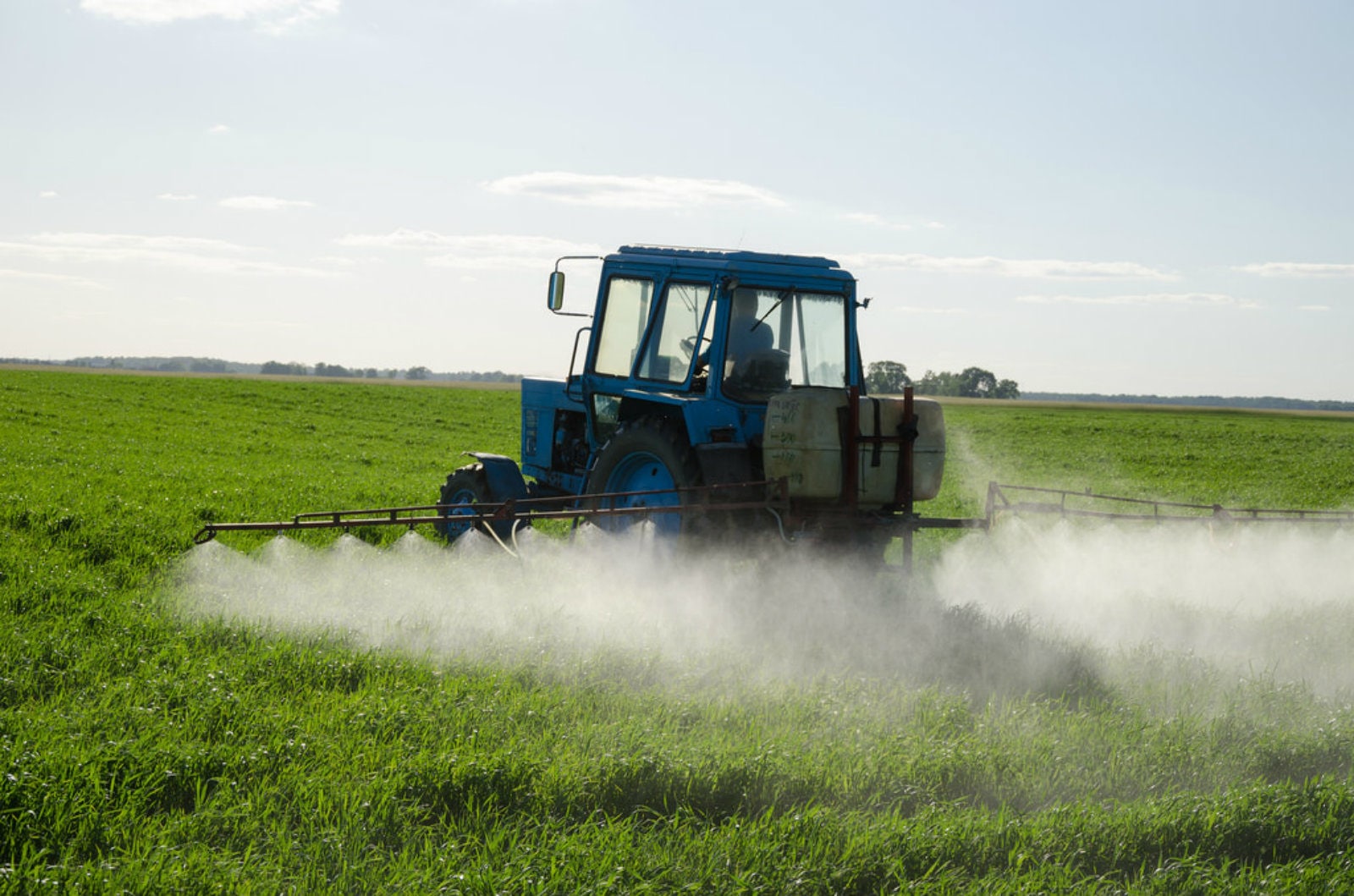 Selon une étude d’Alsace Nature, les fabricants de pesticides omettent des données de toxicité sur leur étiquetage européen