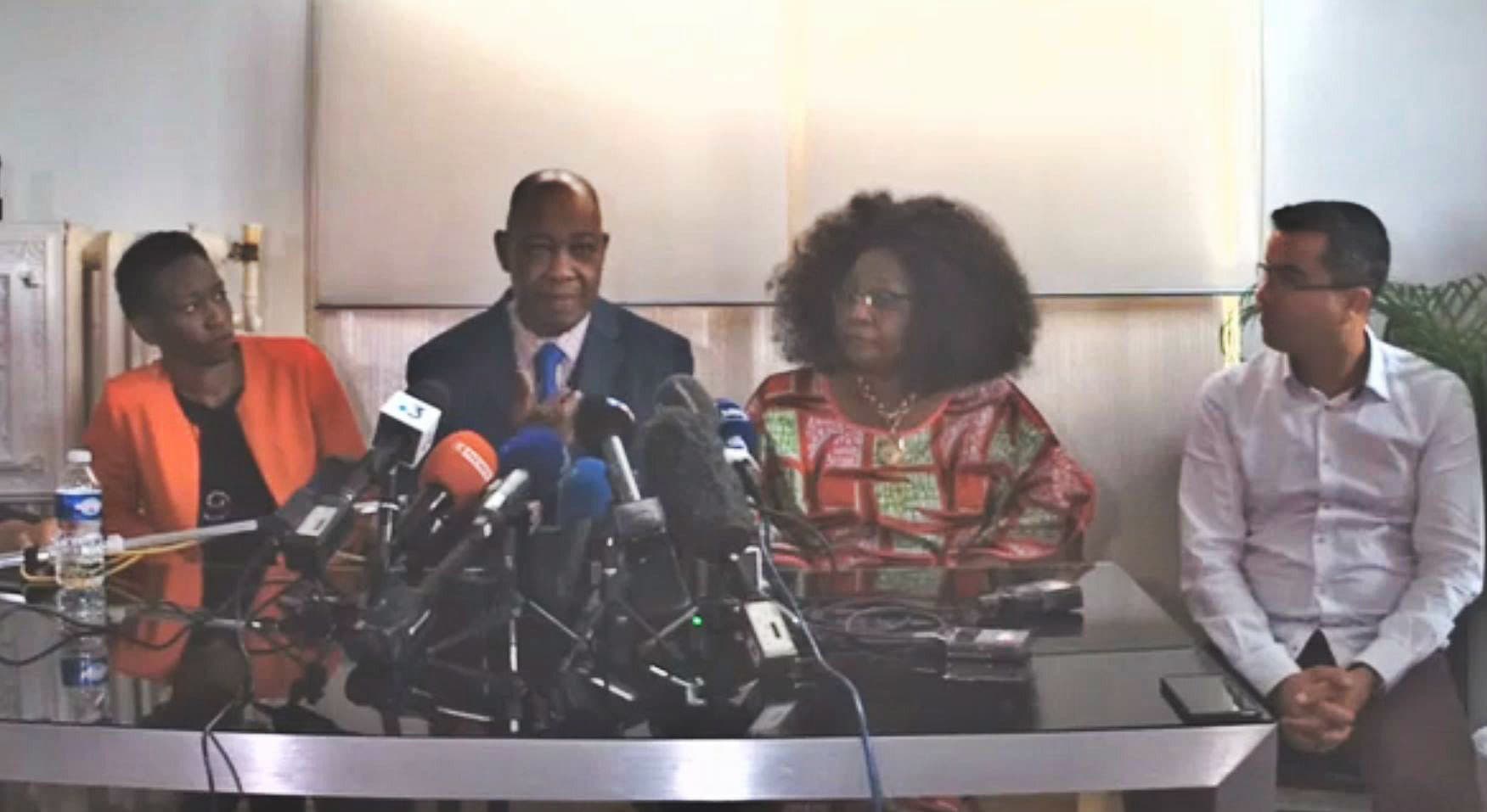 La famille Musenga lors d'une conférence de presse (capture d'écran)