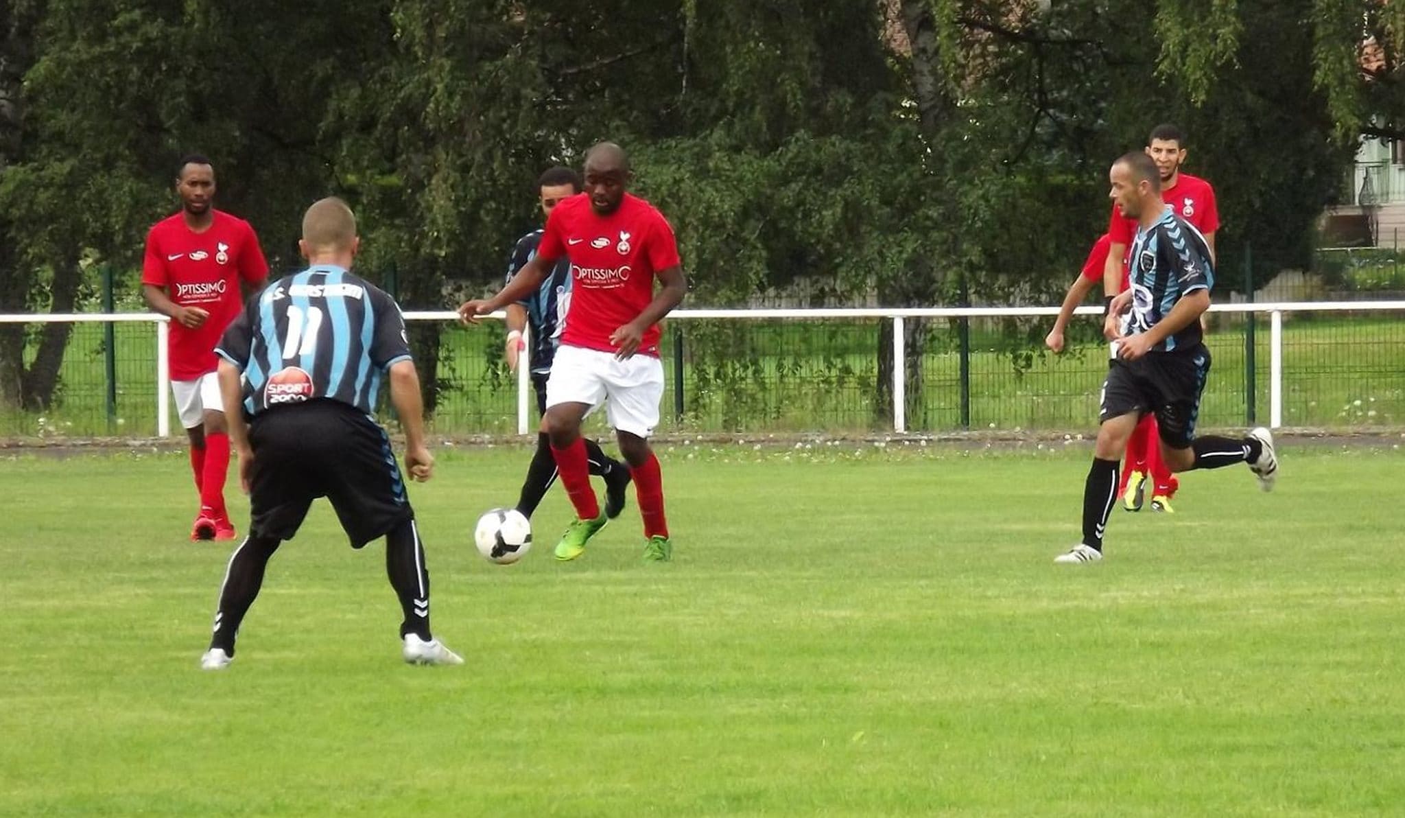 Quatre joueurs de l'AS Benfeld sont noirs (doc remis / Facebook)