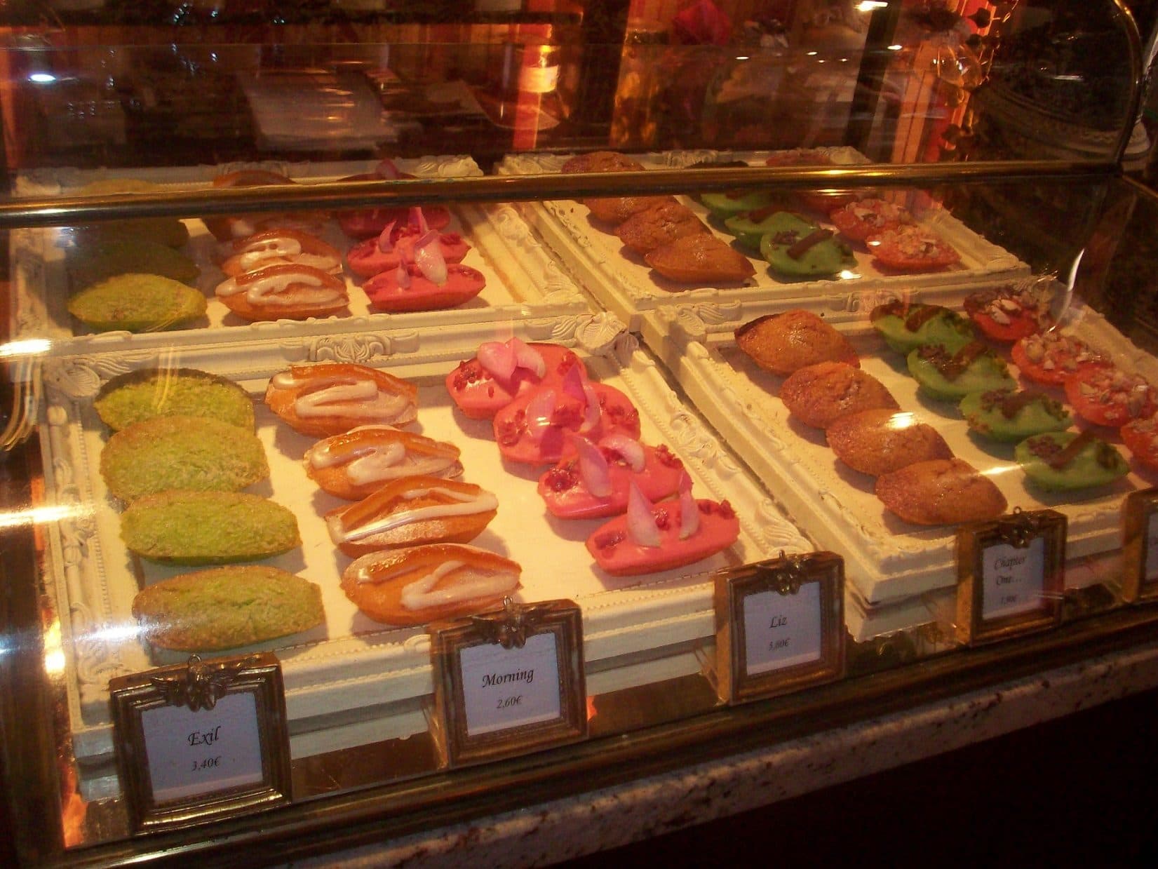 Il faut jusqu'à 22 minutes pour assembler une seule de ces madeleines (Photo DL/Rue 89 Strasbourg/cc)