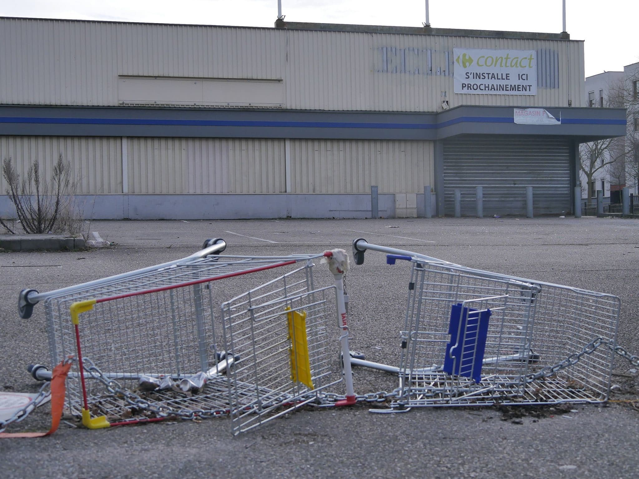 Le supermarché de l'Elsau est fermé depuis avril 2015 (Photo GK / Rue89 Strasbourg / cc)