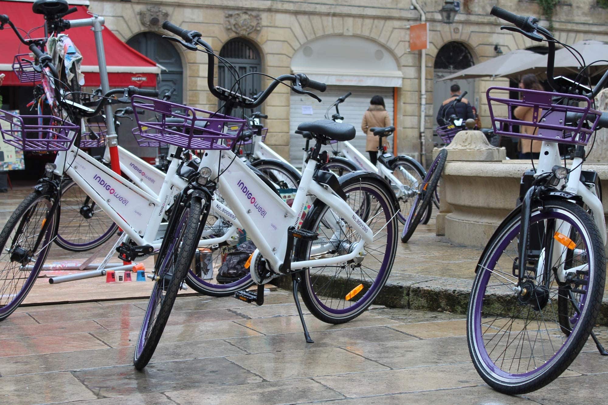 Des vélos papillons en libre service ont déjà investi les villes de nombreuses villes de France, comme Bordeaux. (Photo Alexandra Jammet / Rue89 Bordeaux)