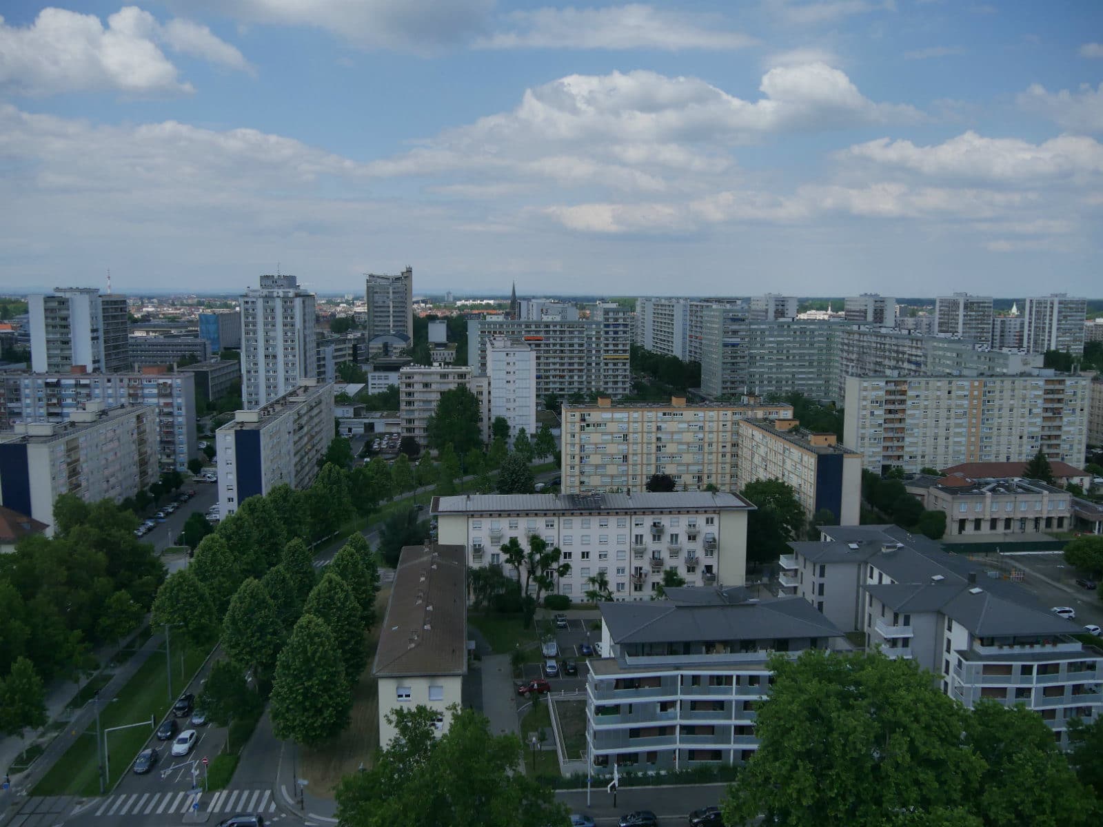 Non, Nadia Zourgui n’a pas bénéficié de passe-droit pour l’attribution de son logement