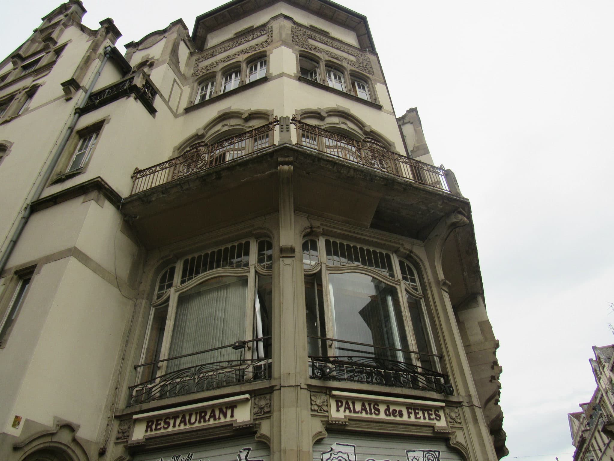 Une fresque de 1903 découverte au Palais des Fêtes