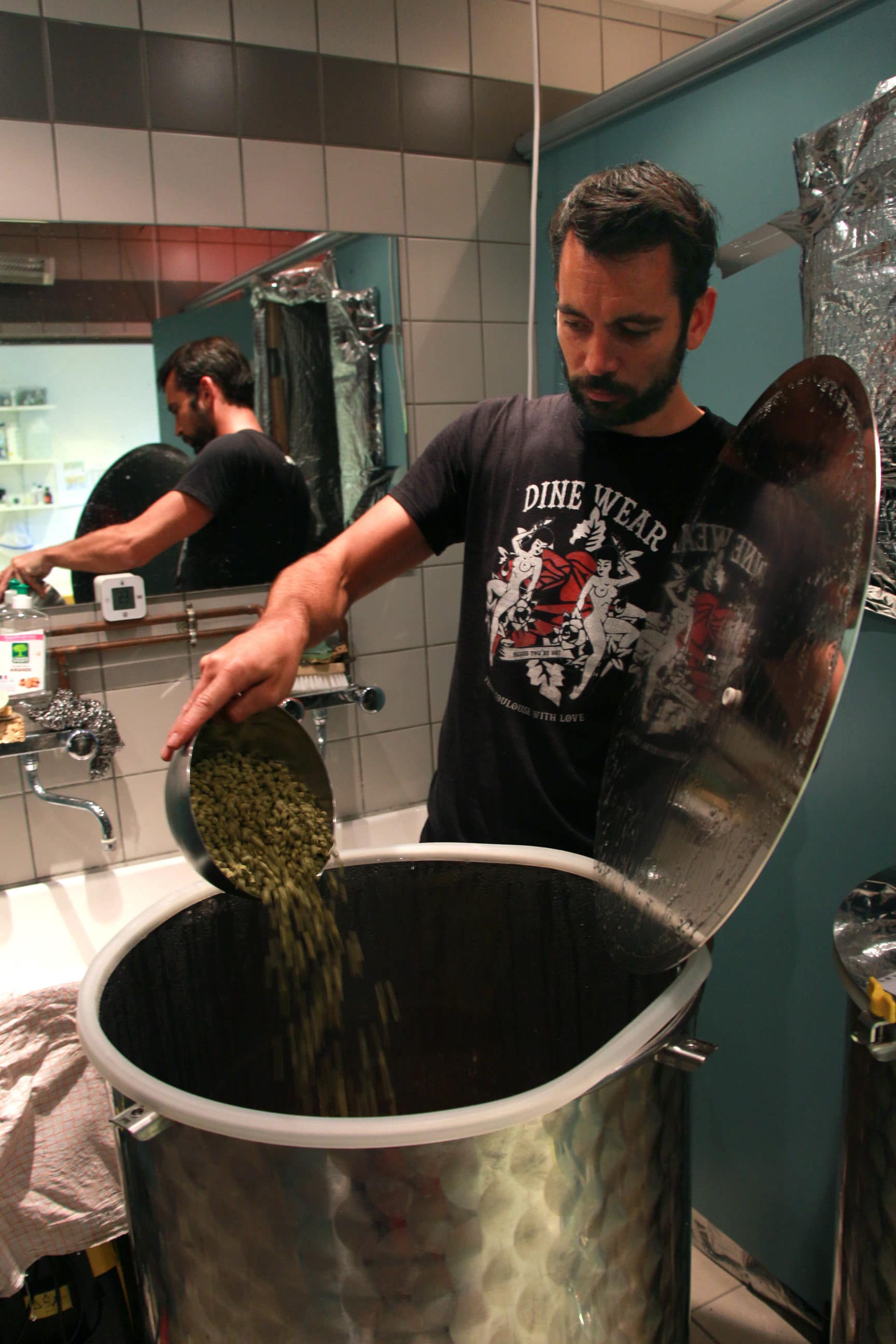 ... Avant d'être versé dans la cuve à froid. C'est le dry hoping.