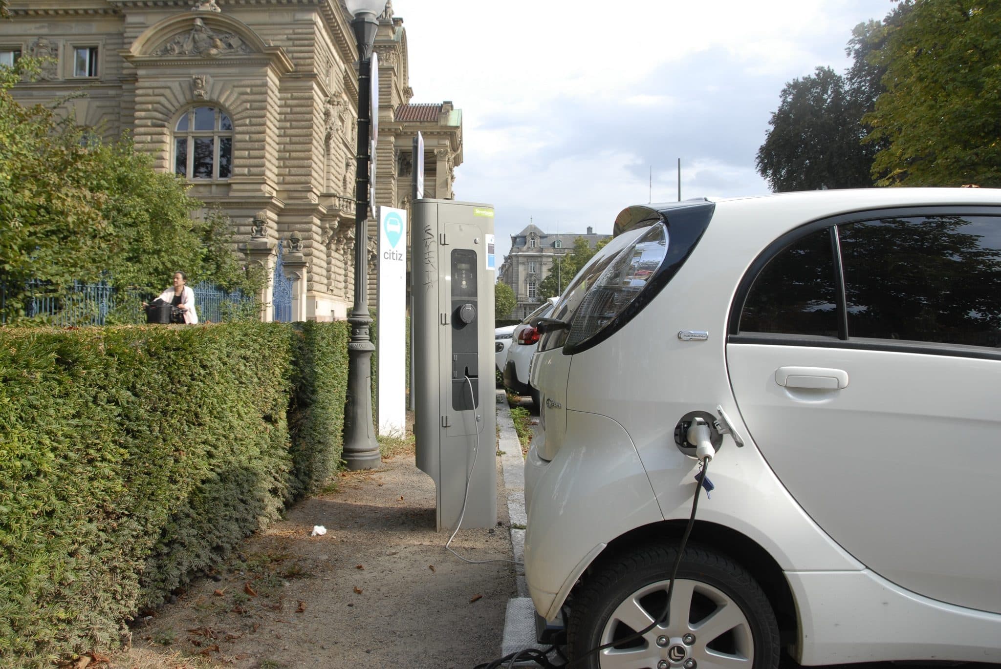 Le nombre de bornes pour voitures électriques va exploser à Strasbourg en 2019