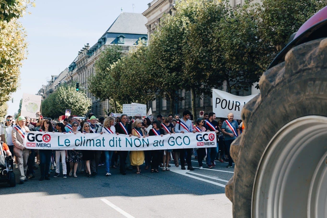 Des élus de plusieurs bords politiques demandent à Emmanuel Macron de suspendre le gco temps de réanalyser les estimations de trafic de 2013, qui indiquent une baisse de trafic inférieure à 10% sur l'A35. (Photo Abdesslam Mirdass)