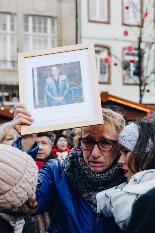 Plusieurs personnes ont rendu hommage aux victimes assassinées (Photo Abdeslam Mirdass)