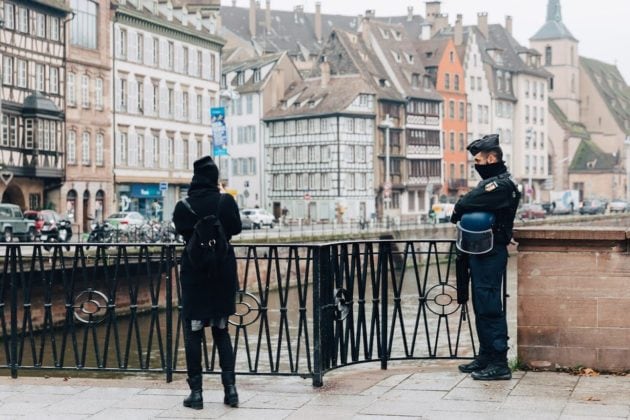 L'assaillant est entré par le pont du Corbeau, l'un des plus larges et sécurisé en théorie. (photo Abdesslam Mirdass)