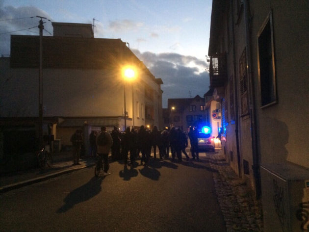 La rue de Belfort est toujours bloquée (Photo JFG / Rue89 Strasbourg / cc)