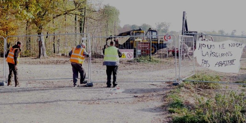 Fin novembre, les opposants au GCO se sont opposés aux travaux pour l'échangeur nord tant que le référé n'était pas jugé. (Photo collectif GCO Non merci)