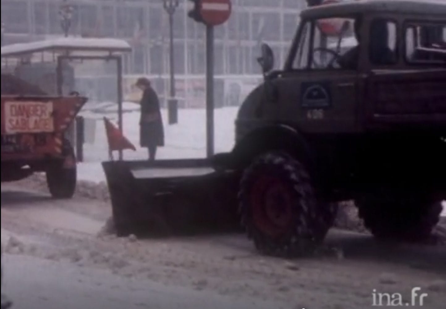 Il y a 40 ans, à cette même période, des tracteurs déneigeaient la place Kléber