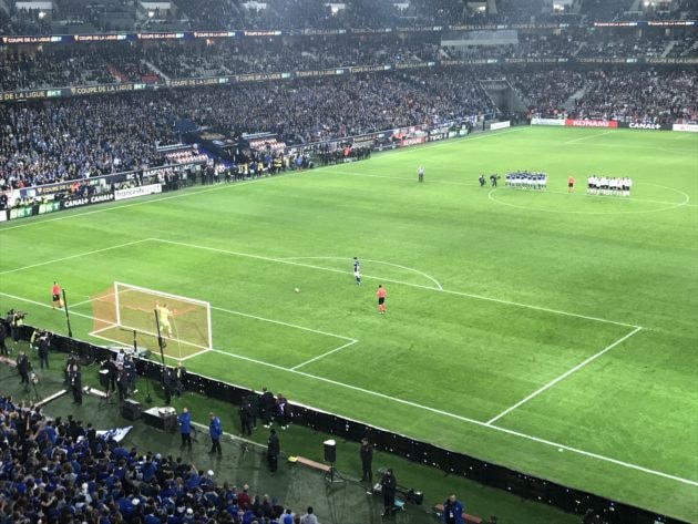 le premier tir au but de la finale à Lille (photo JFG / Rue89 Strasbourg / cc)