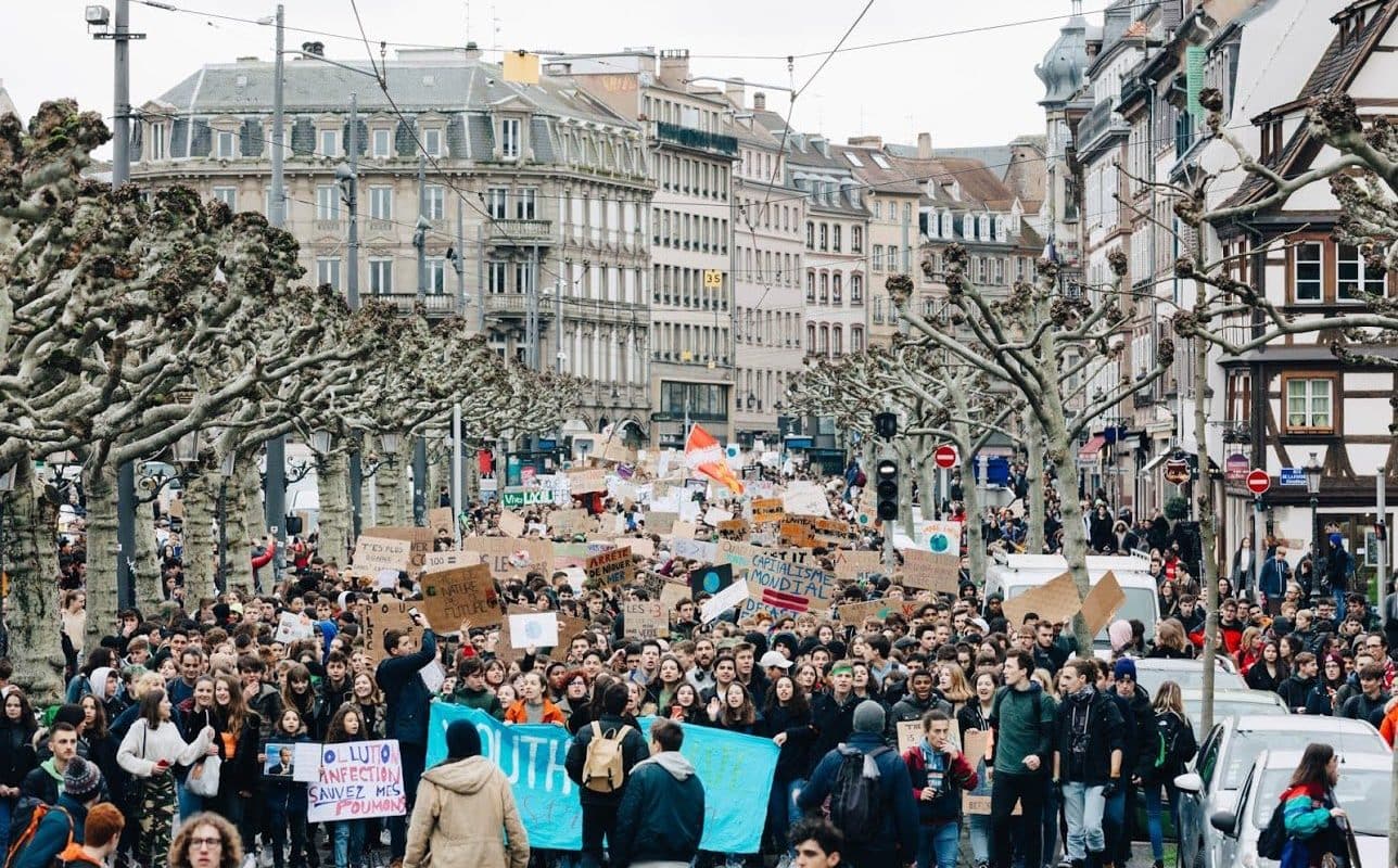 Strasbourg en éruption avec 5 000 lycéens en défense de la planète