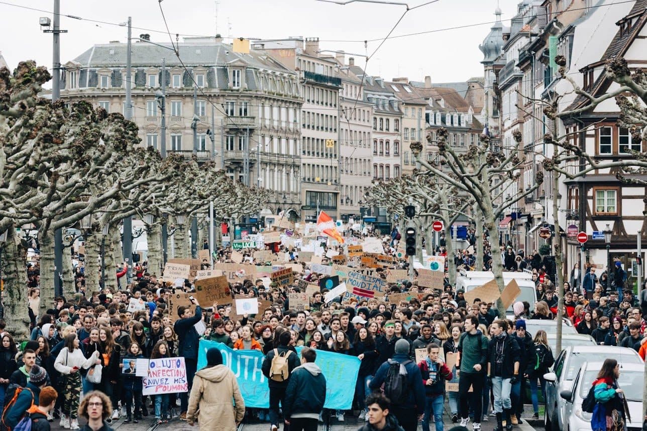 Strasbourg en éruption avec 5 000 lycéens en défense de la planète