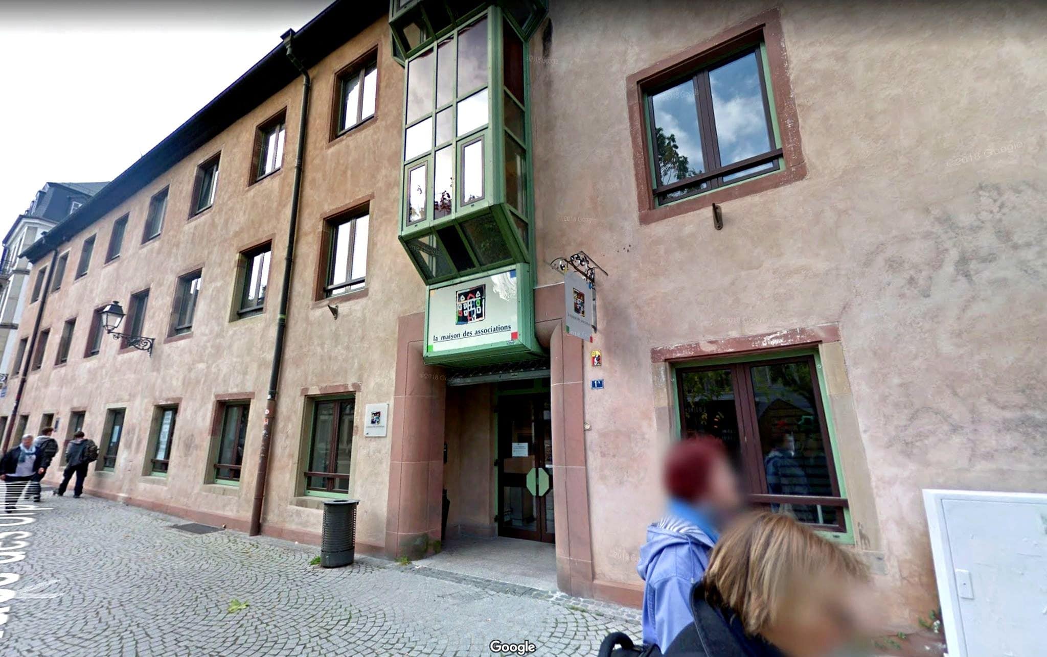 L'entrée de la Maison des associations de Strasbourg, place des Orphelins. (Photo Google Maps)