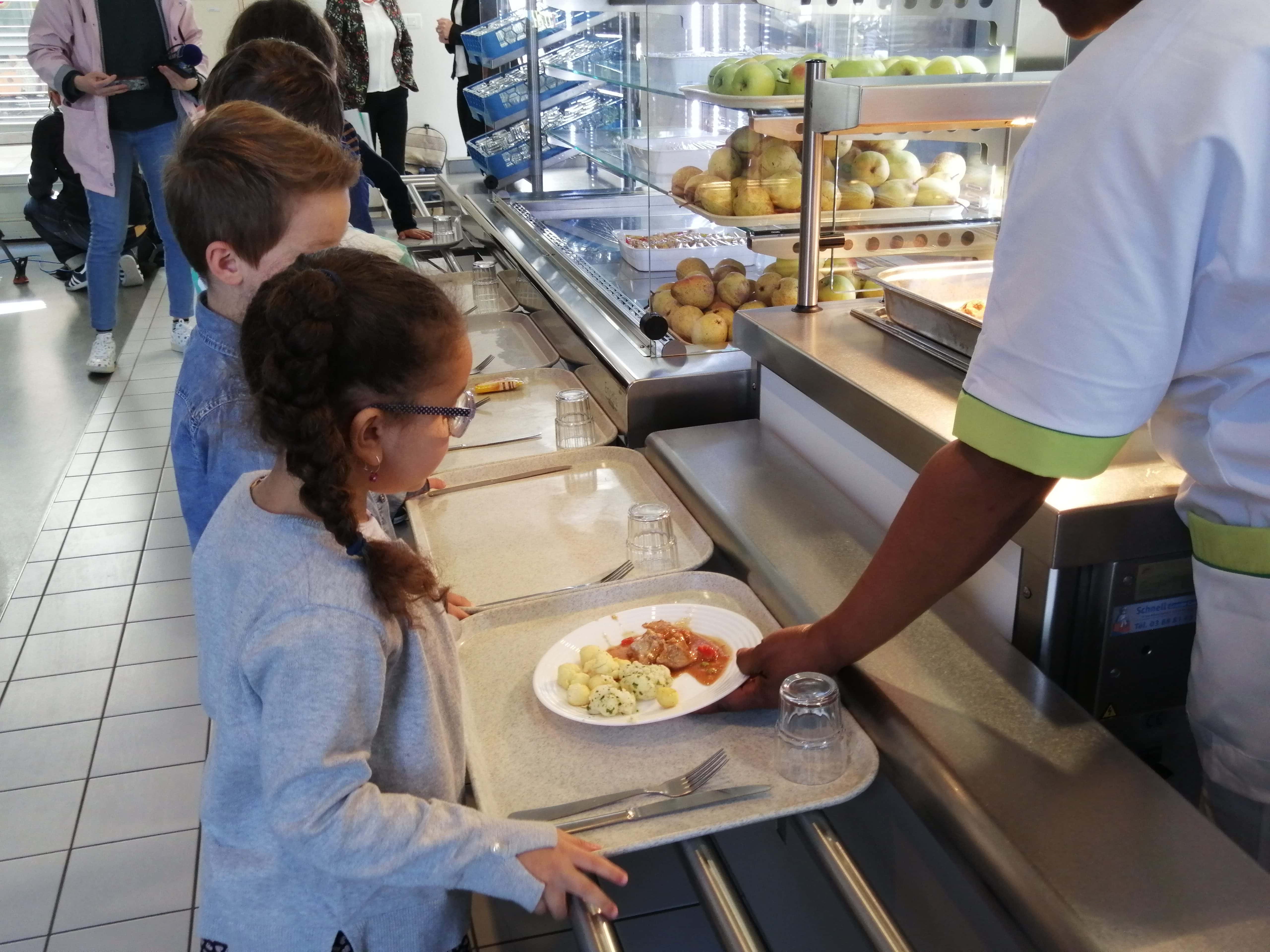 La Ville de Strasbourg espère inciter les parents à inscrire leurs enfants au menu végétarien en baissant le prix de 30 centimes.