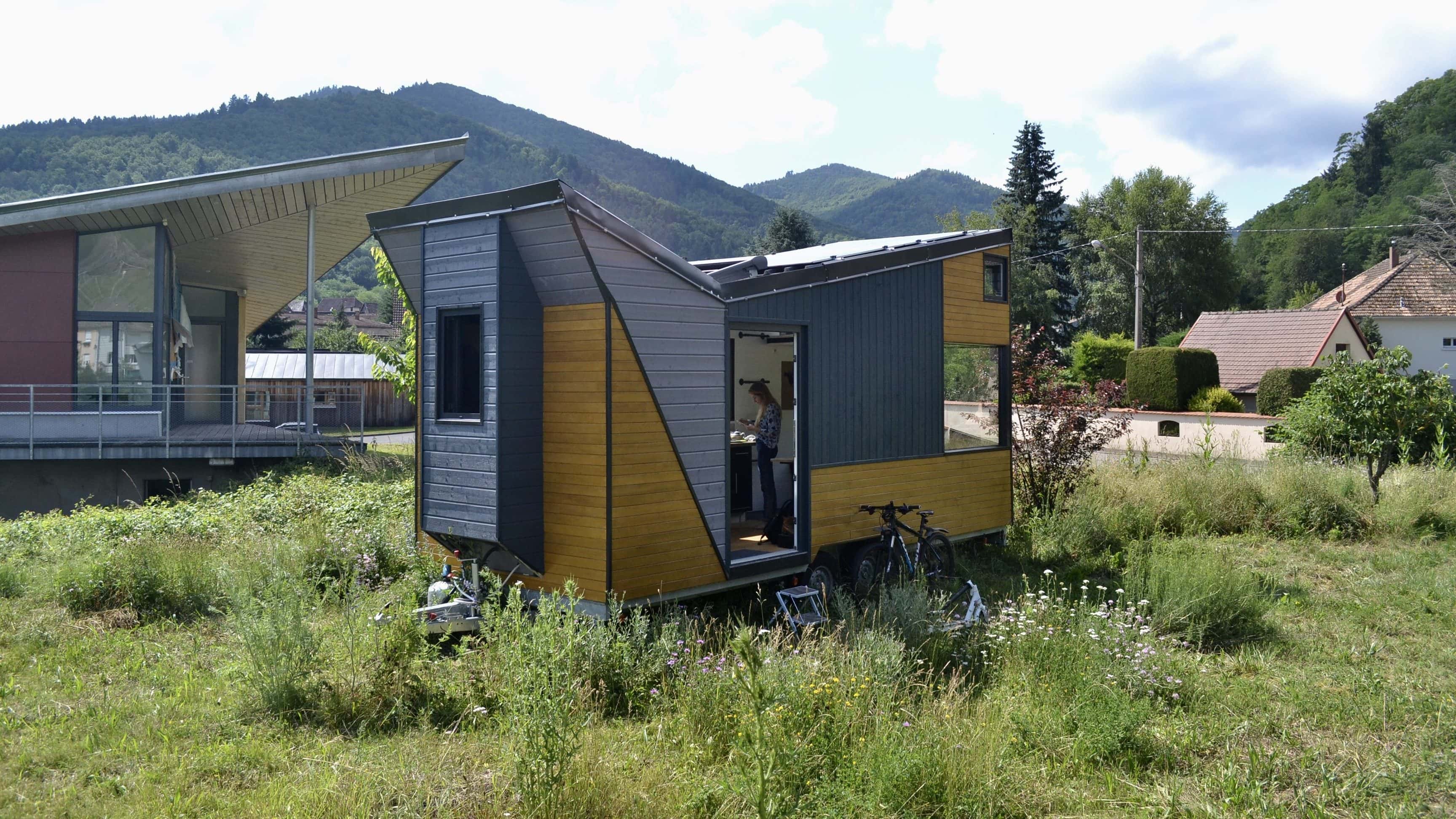 Écolos et autonomes, Lars et Laura s’installent dans une « toute petite maison »