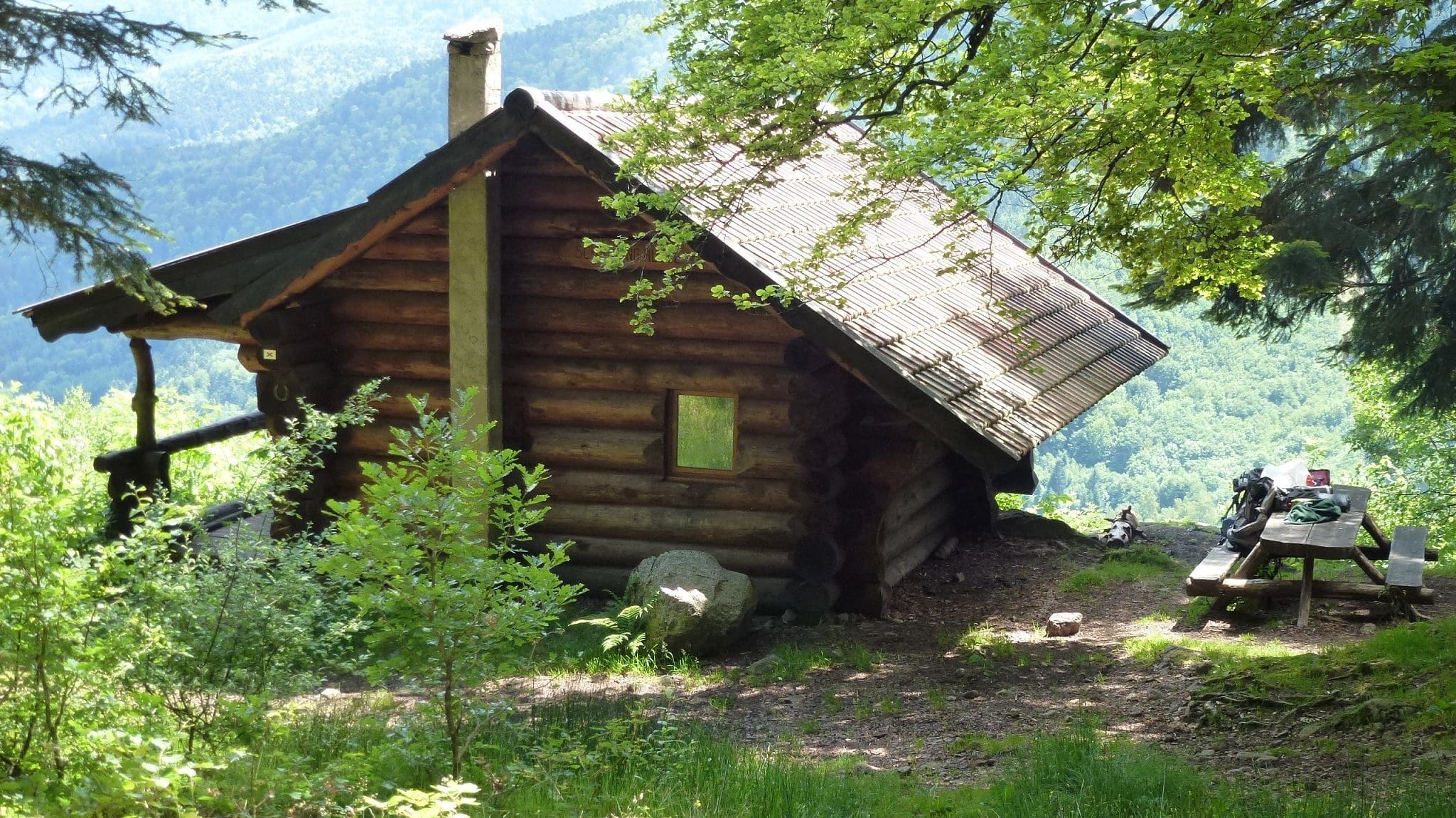 Comment randonner et dormir dans les Vosges sans porter sa tente ?