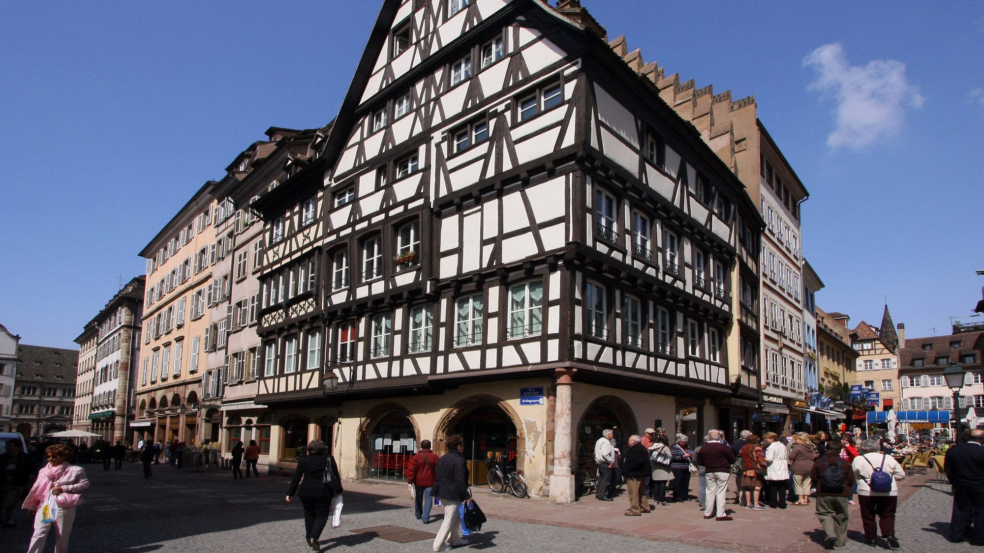 Strasbourg veut une boutique éphémère d’artisanat en face de la Cathédrale