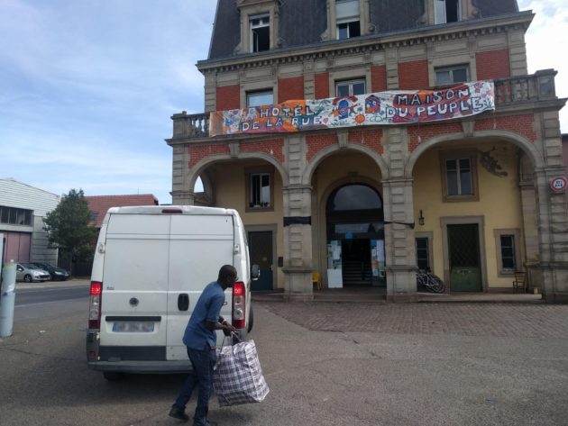 Entre 140 et 150 personnes logent au squat Gruber, qui affiche complet (Photo PF / Rue89 Strasbourg / cc)