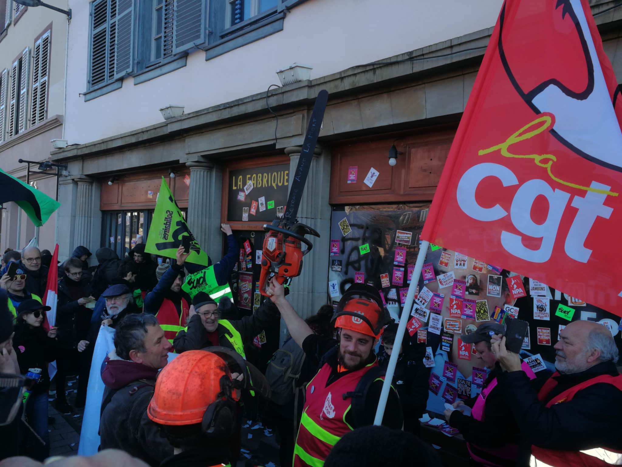 Perturber la campagne d’Alain Fontanel : tout un programme pour les militants anti-Macron