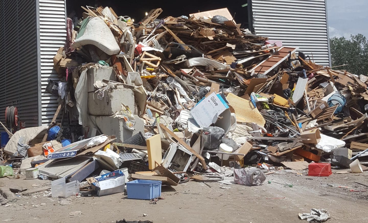 Nouvel incendie de déchets à l’incinérateur Sénerval : « On les avait prévenus »