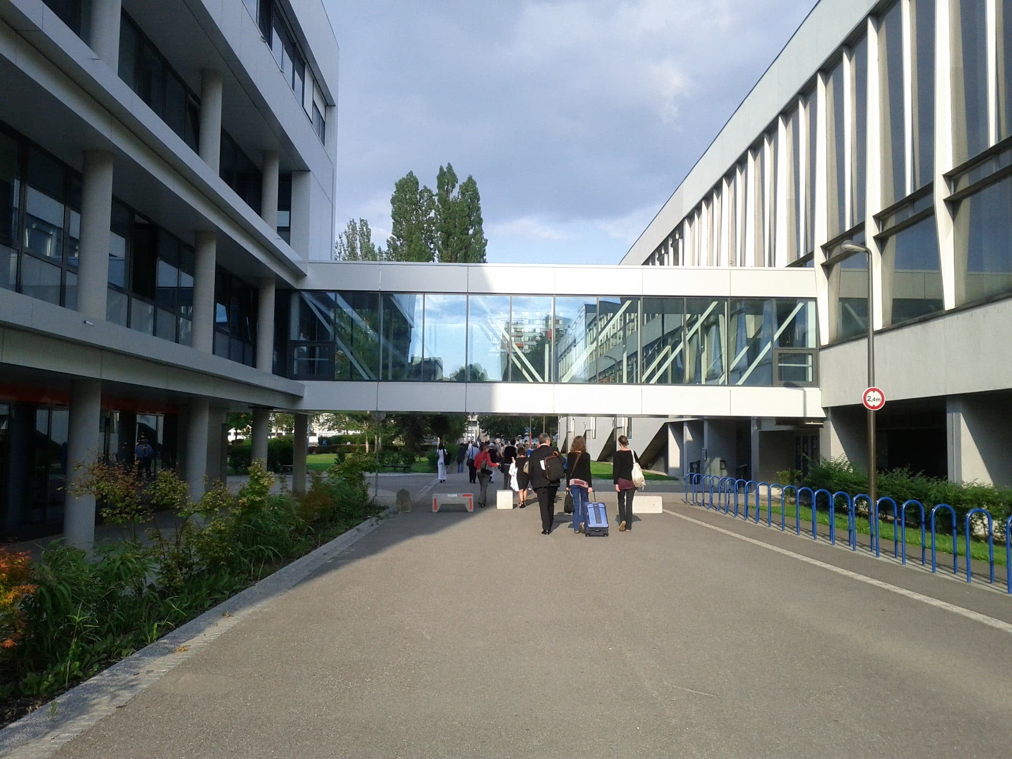 Mobilisation pour 6 étudiants menacés d’expulsion et un couple interdit de travailler