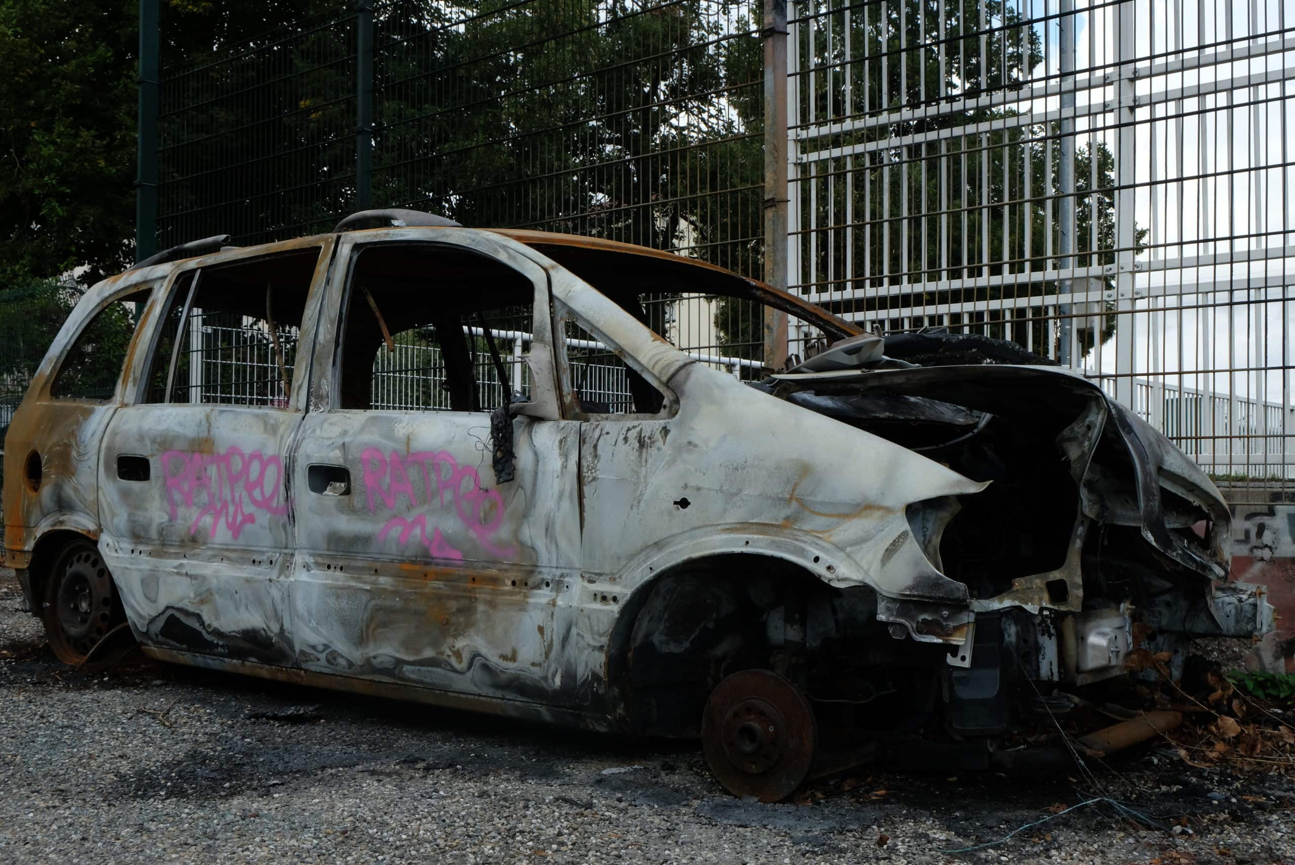 Nouvel An : la Ville offre le parking surveillé, la Préfecture empêche les cocktails molotov