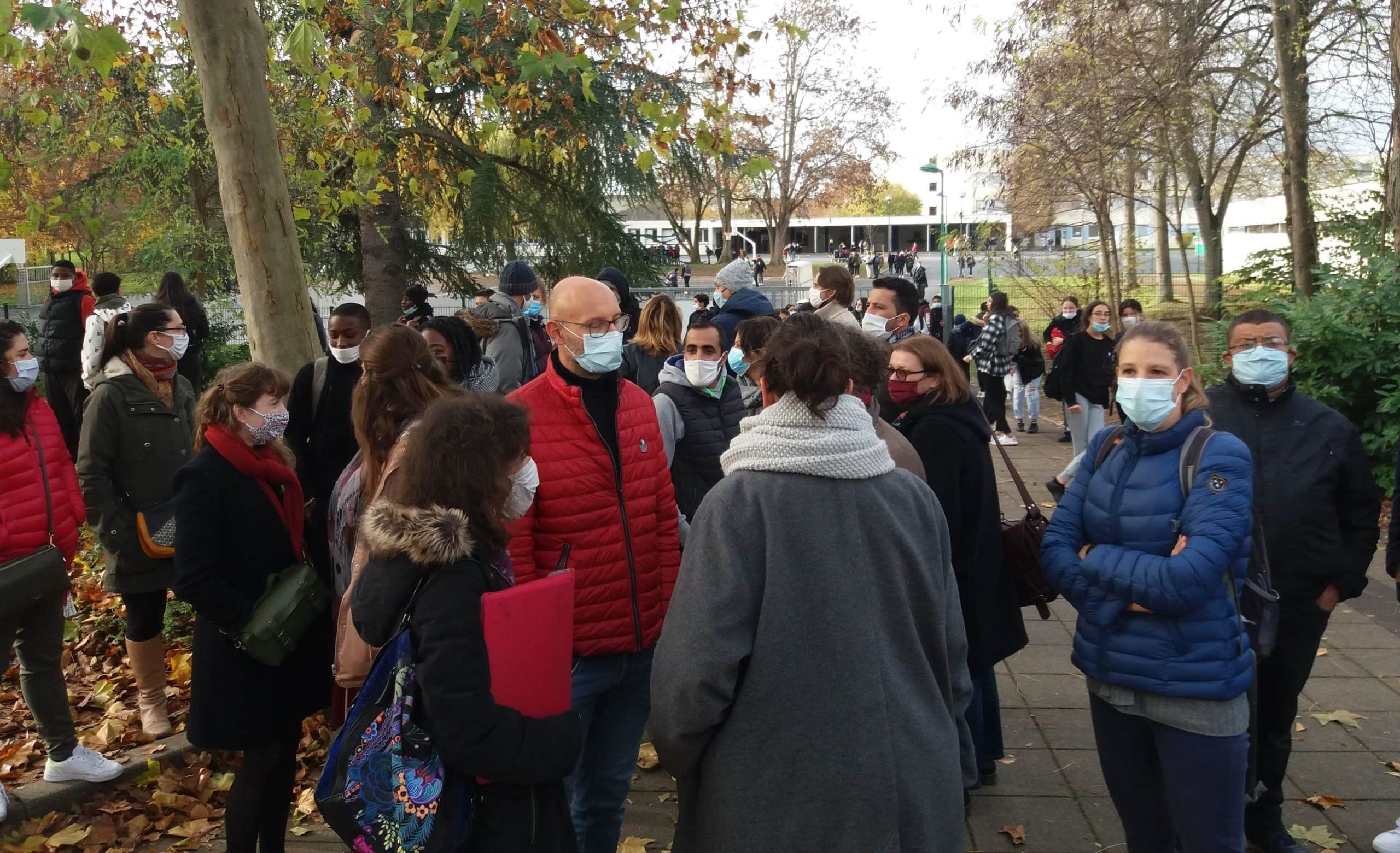 Grève spontanée des enseignants au collège Sophie Germain mardi