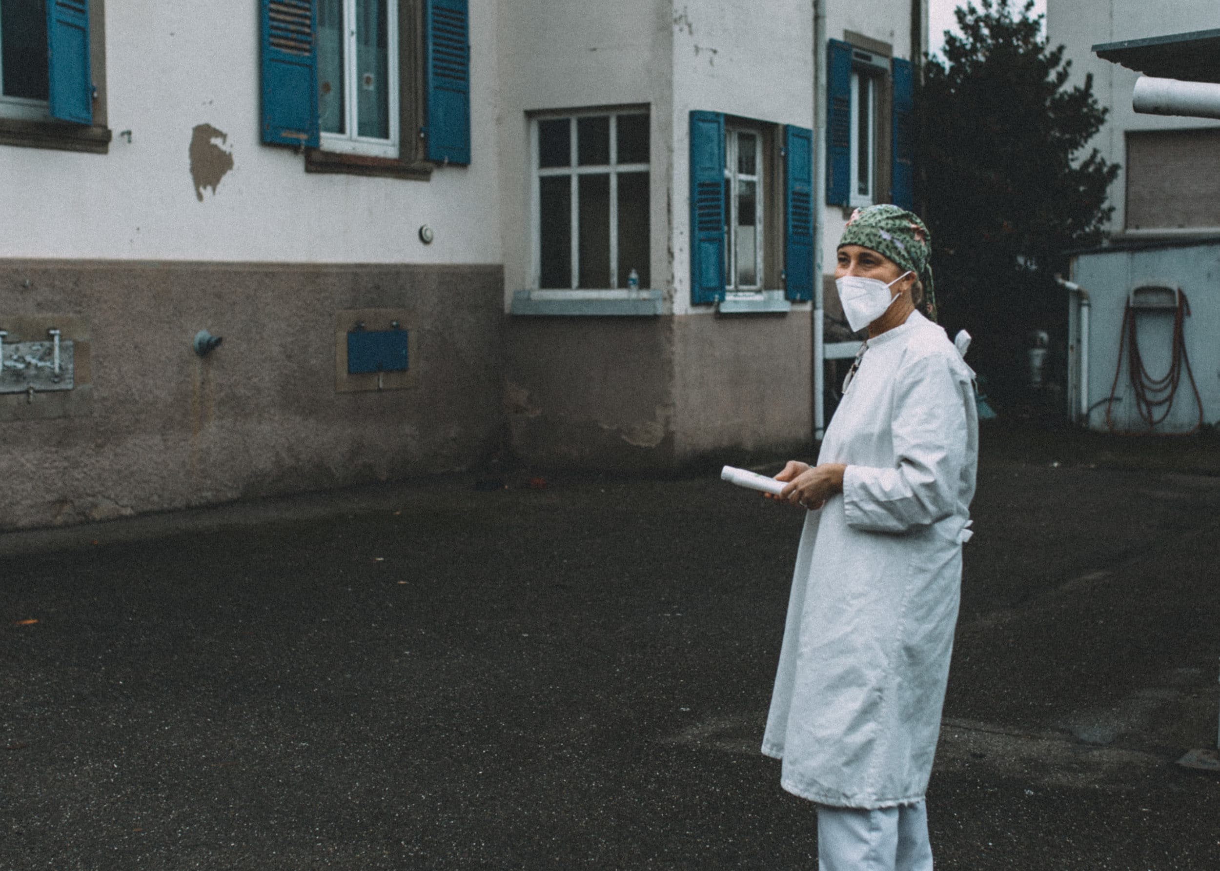 En tournée avec Élise Brolly, infirmière libérale, dernier rempart face à l’isolement et au covid