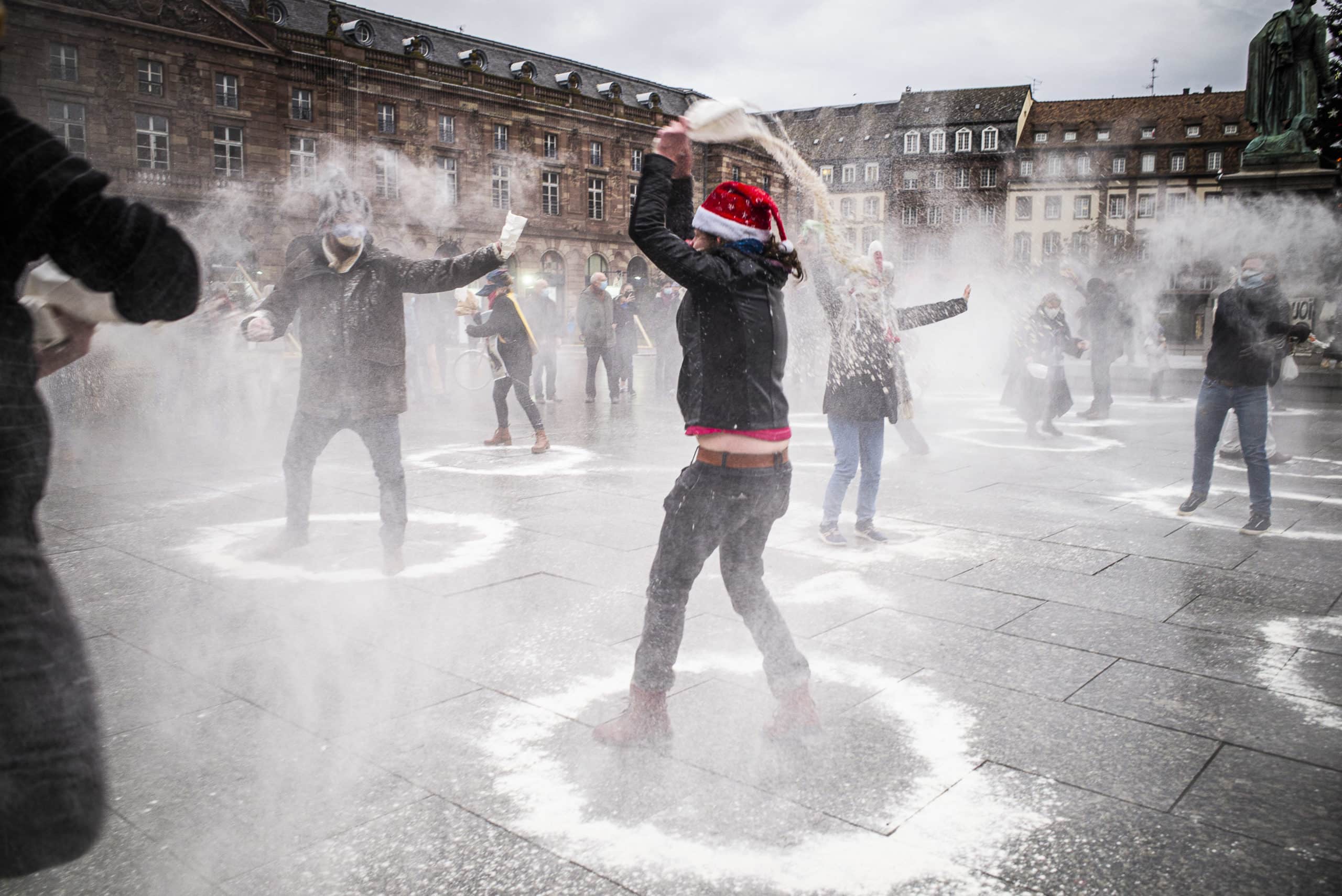 À la manif’ des artistes : « Il n’y a pas de cluster dans les salles de spectacles »