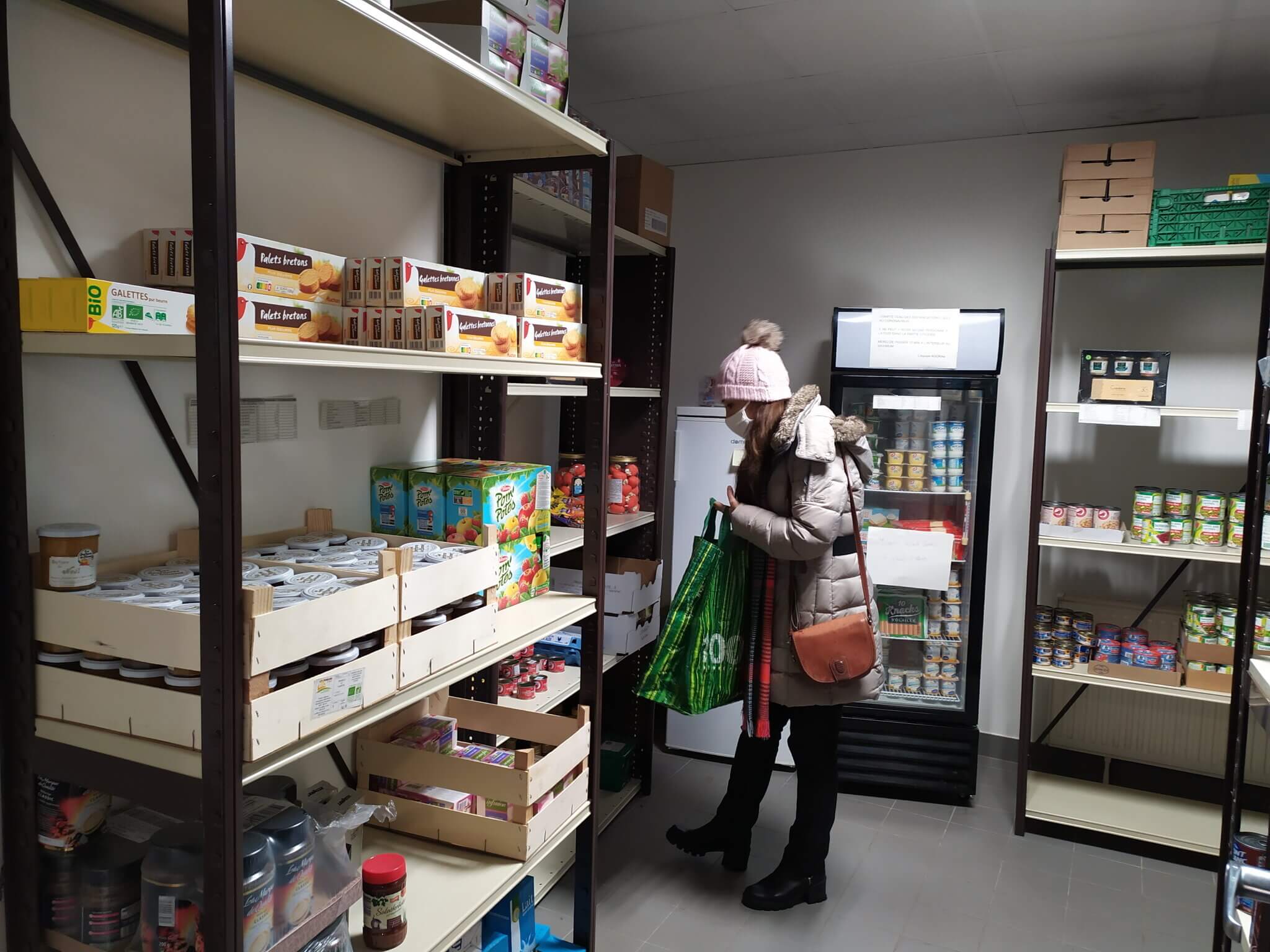 Précarité : A l'épicerie solidaire, « C'est comme au supermarché, mais en  beaucoup moins cher »