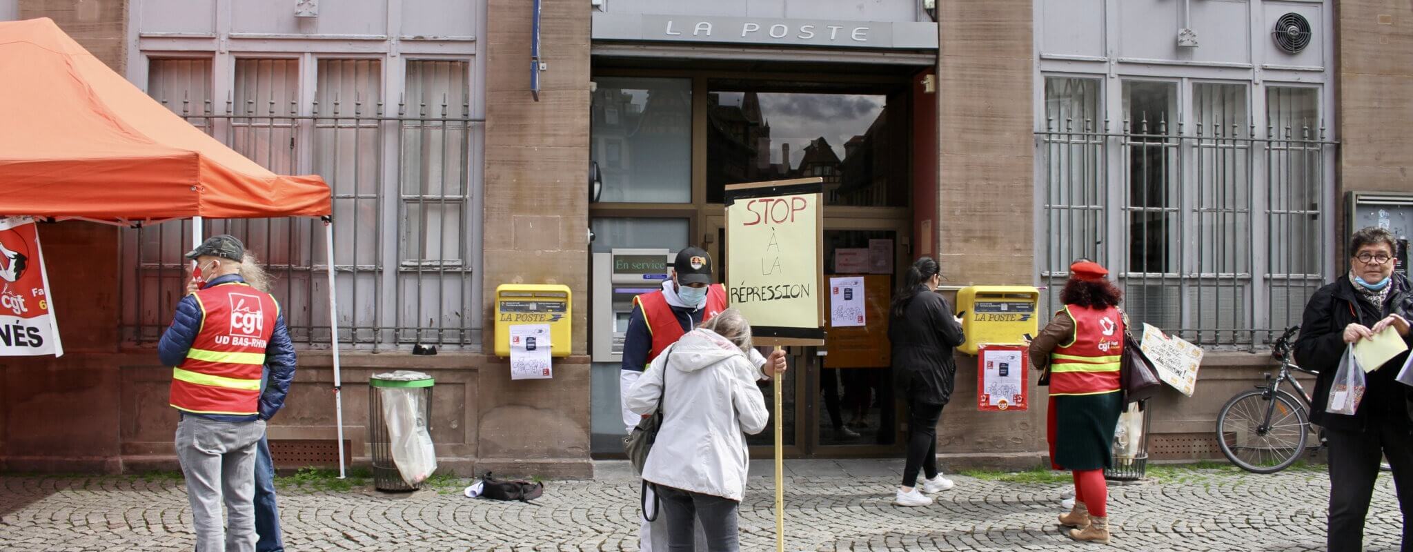 Un rassemblement contre une possible fermeture du bureau de Poste Strasbourg Cathédrale