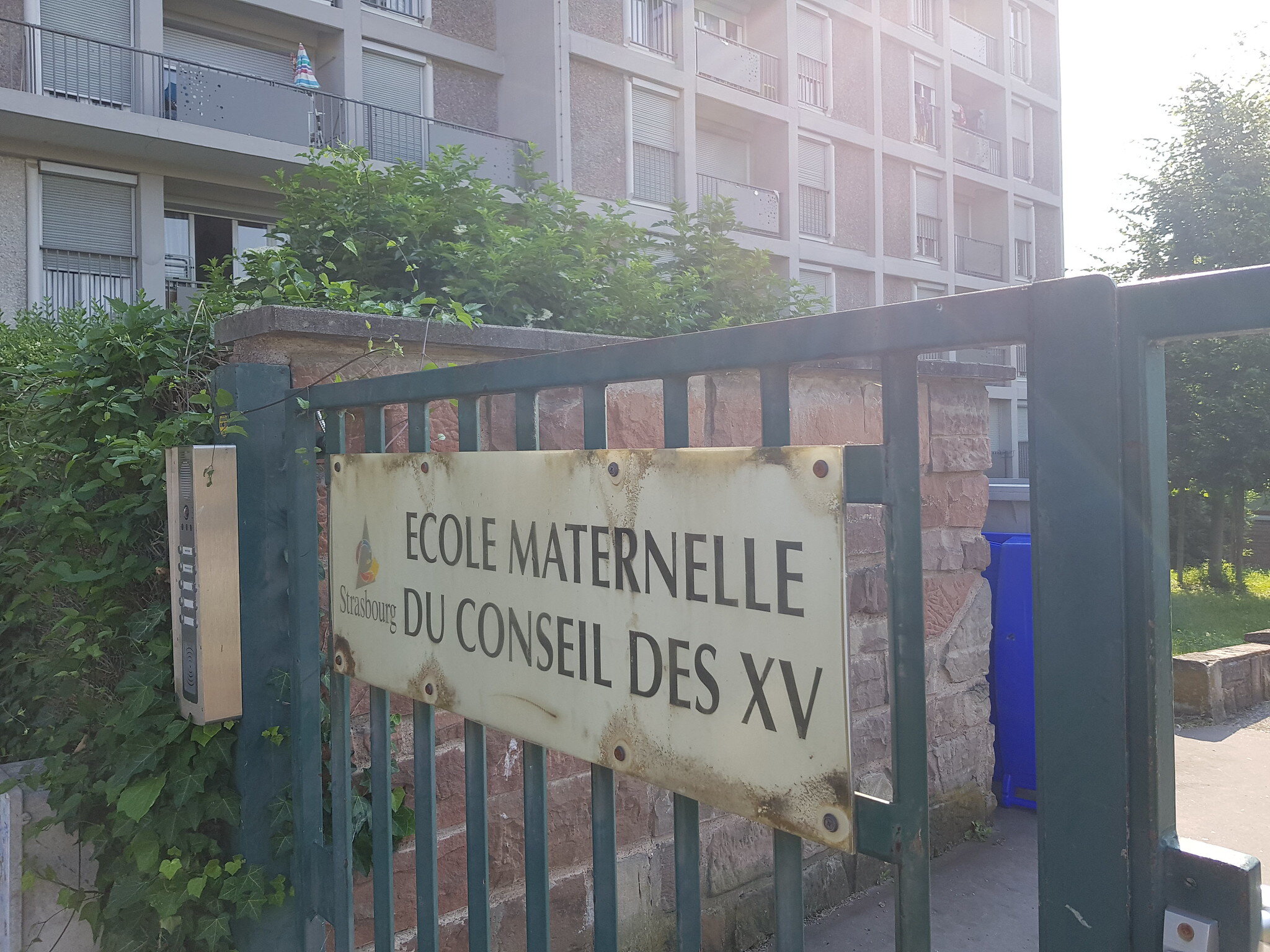 Au Conseil des XV, l’Académie fait du remplissage de classes et supprime une section essentielle au quartier