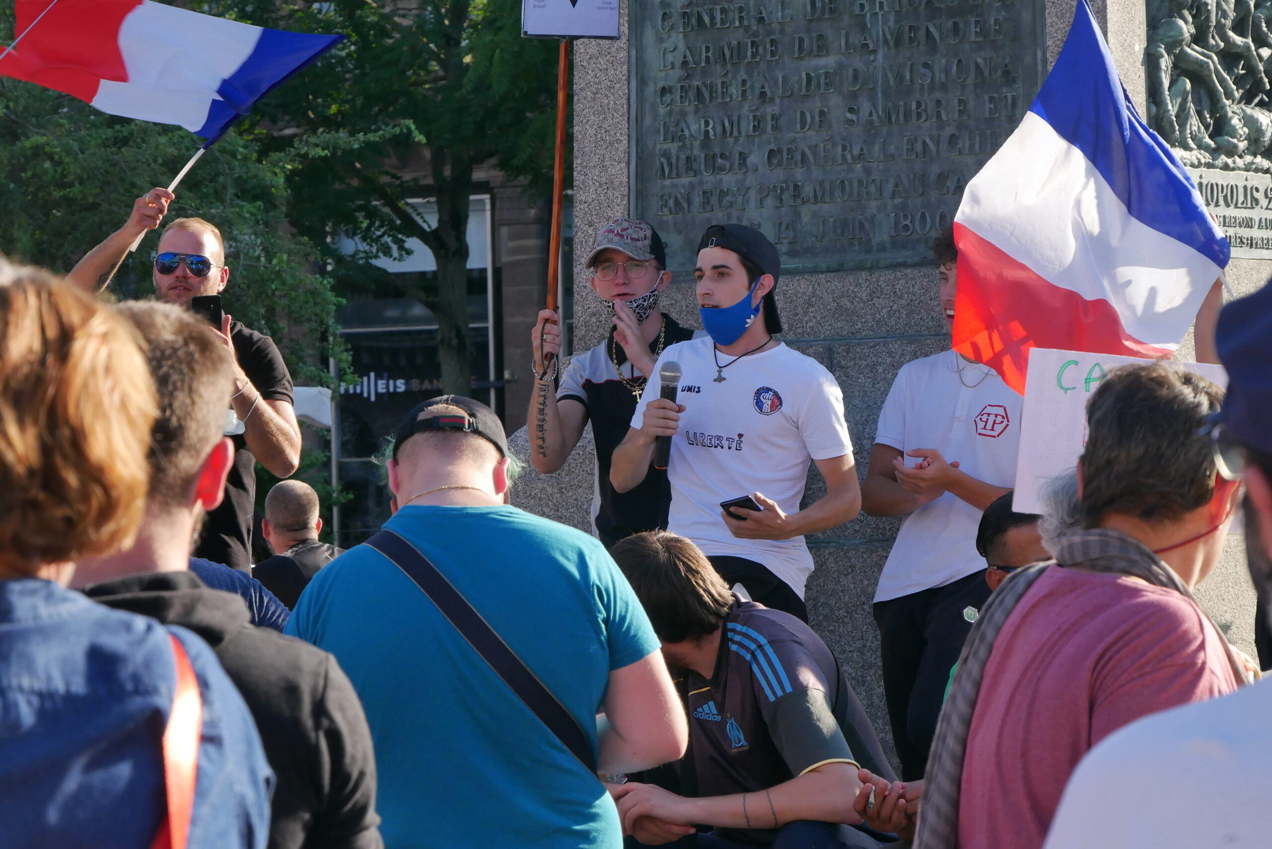 À la manif contre le pass sanitaire, « nous ne sommes pas des irresponsables »