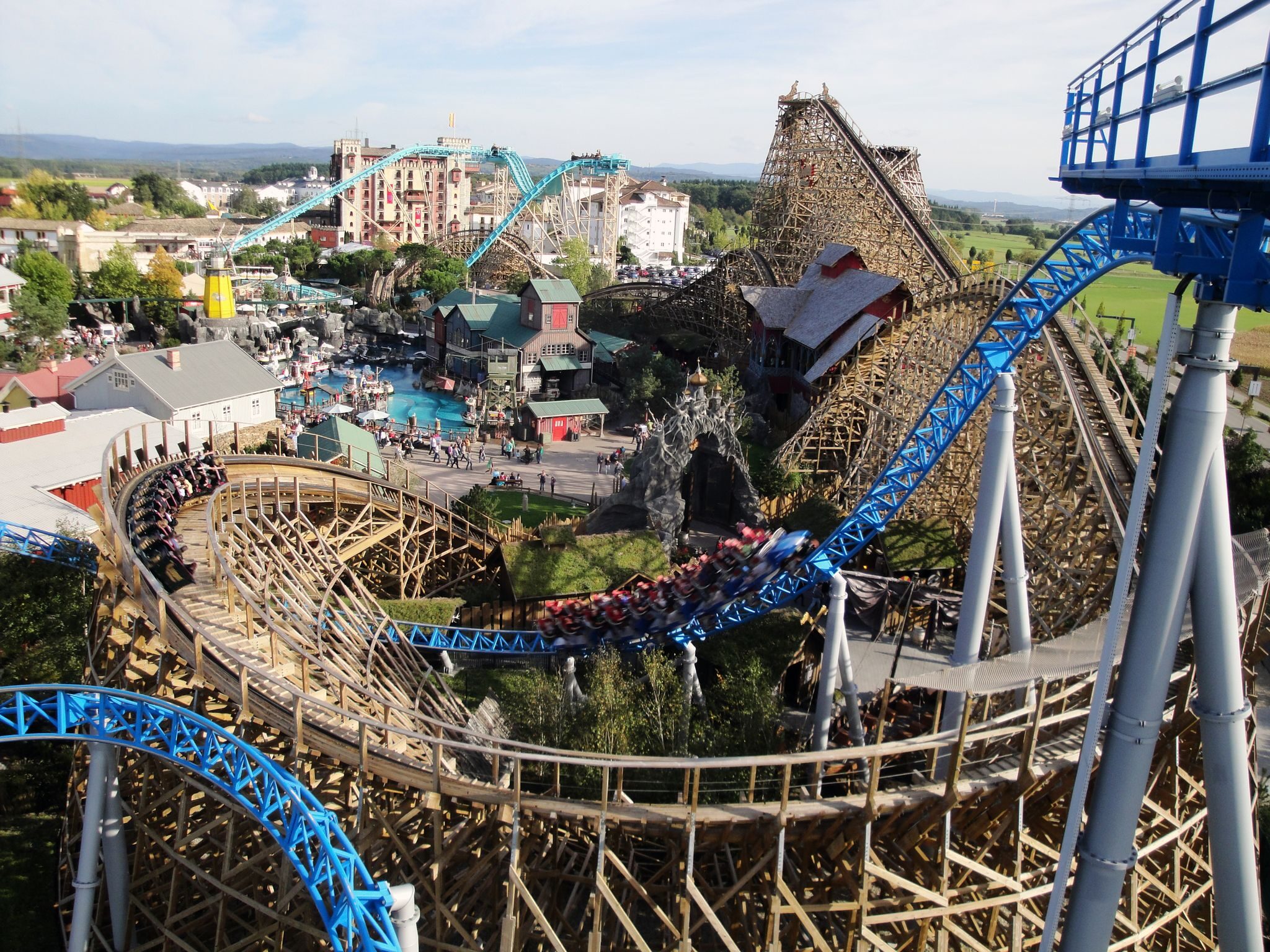 Après trois jours, Europa Park arrête ses bracelets de couleurs différentes entre vaccinés et non-vaccinés