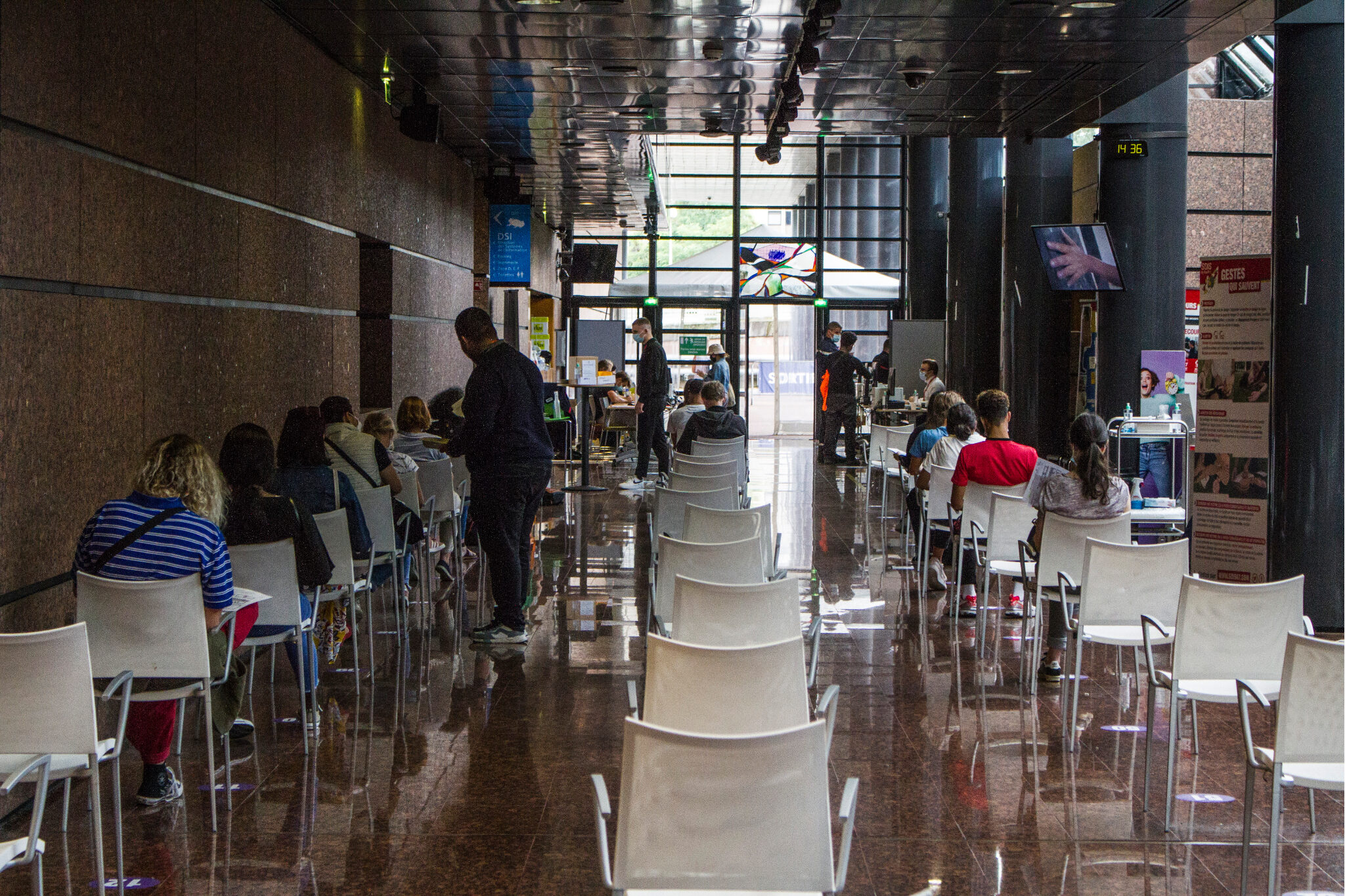 Vaccination COVID 19 @ Martin Lelievre Strasbourg 2021_17