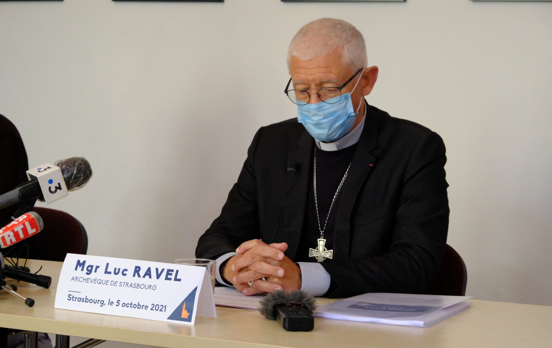 Démission de Luc Ravel : le résumé des dix derniers mois mouvementés de l’archevêque de Strasbourg